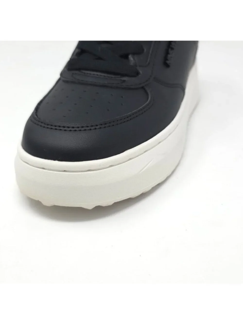Nine West Black Platform Sneakers with Cream Lined Collar 7M
